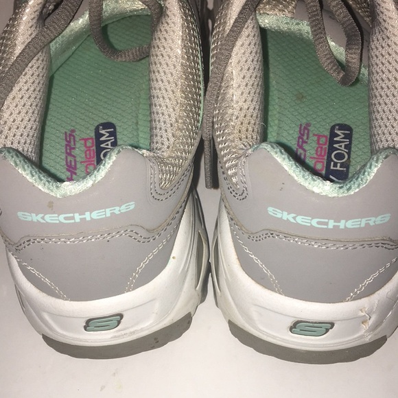 Skechers D’Lite Air-Cooled Memory Foam Walking Shoe - Picture 6 of 8